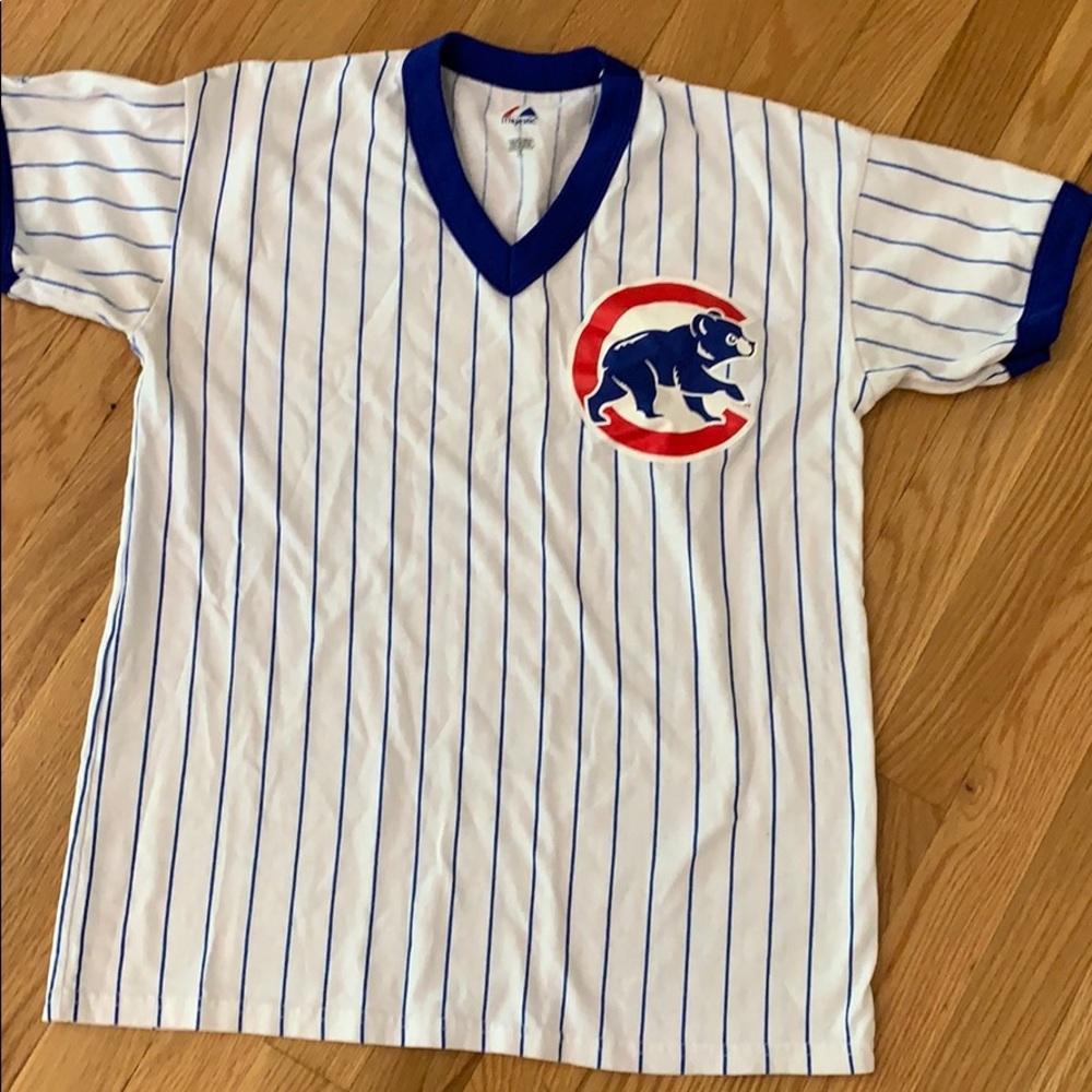 Size XL kids (S Women’s) Cub’s Baseball T-shirt